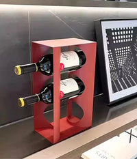Porte-bouteille décoratif avec bouteilles