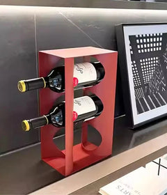 Porte-bouteille décoratif avec bouteilles