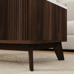 Table basse avec rangement bouteille apéritif en situation