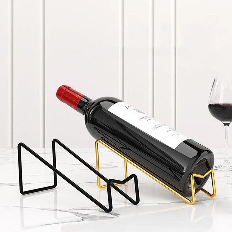 Support bouteille table gros plan