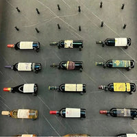 Support mural bouteille alcool avec bouteilles